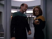 extant_StarTrek_VOY_5x12-BrideOfChaotica_02178.jpg