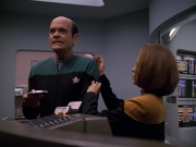 extant_StarTrek_VOY_5x12-BrideOfChaotica_02197.jpg