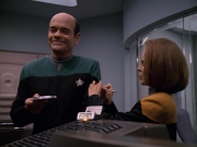 extant_StarTrek_VOY_5x12-BrideOfChaotica_02204.jpg