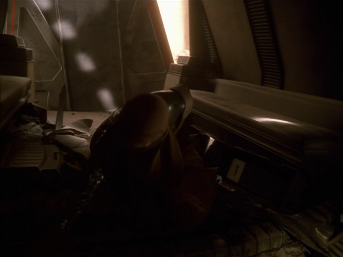 extant_StarTrek_VOY_5x13-Gravity_00549.jpg