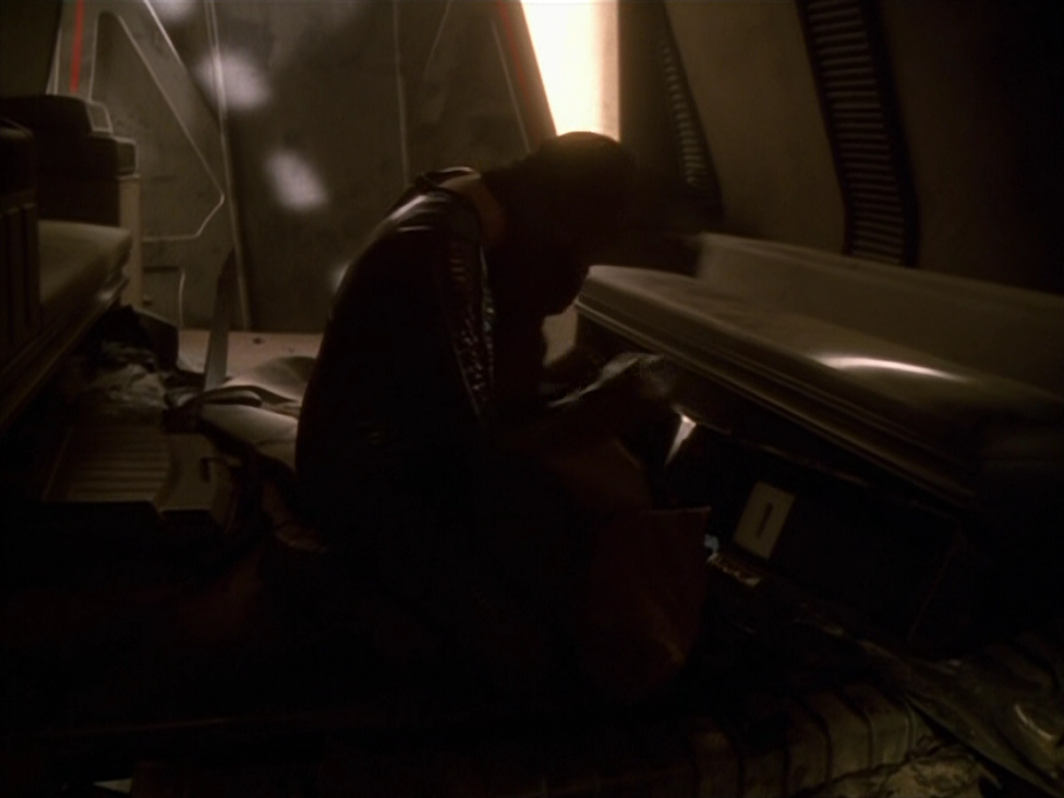 extant_StarTrek_VOY_5x13-Gravity_00551.jpg