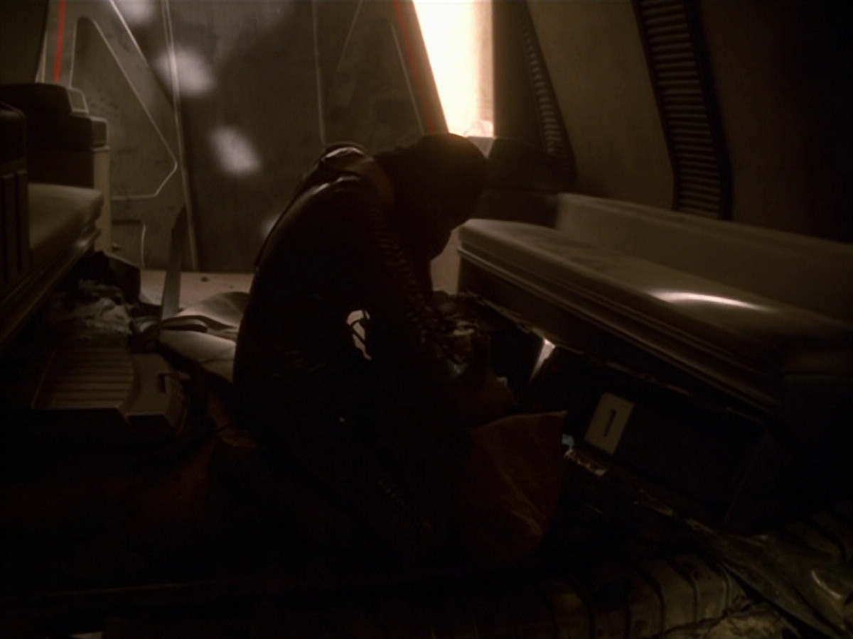 extant_StarTrek_VOY_5x13-Gravity_00552.jpg