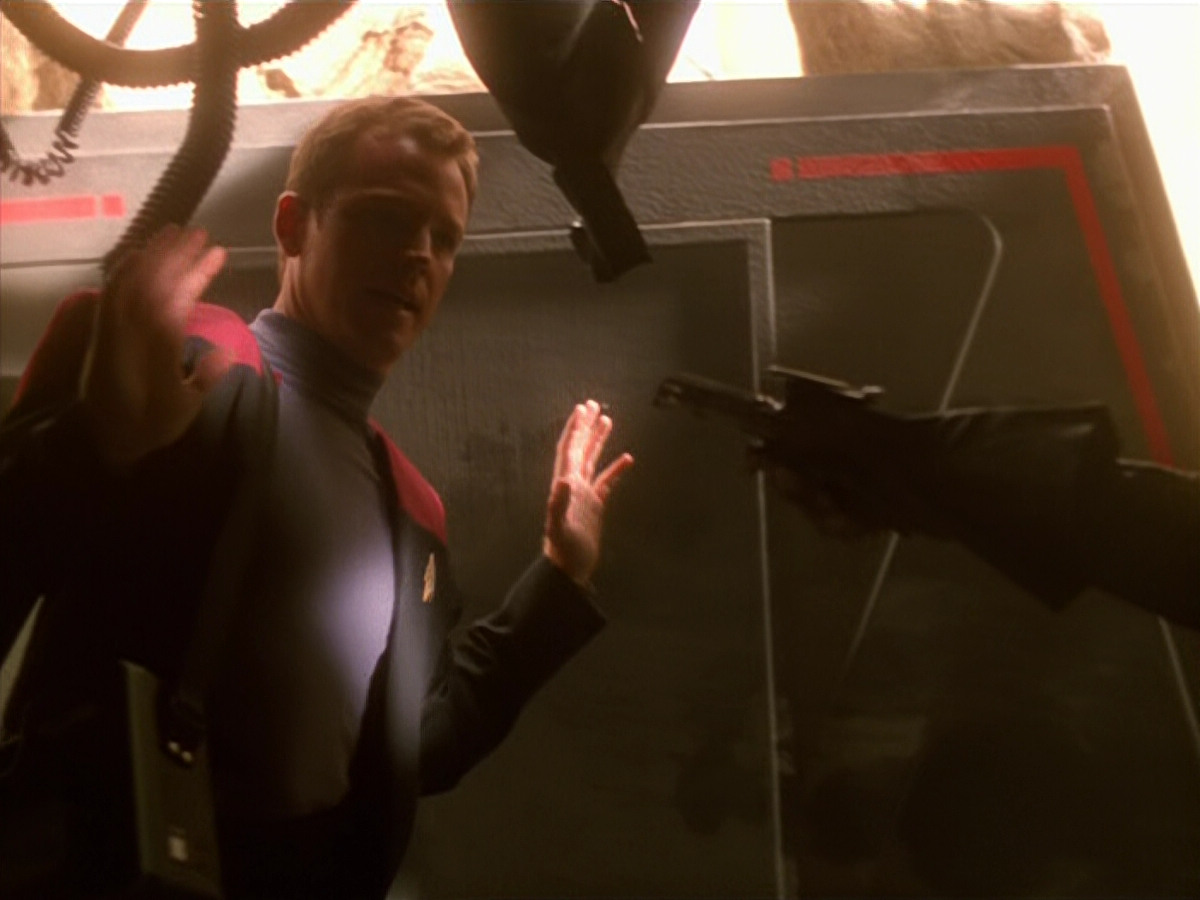 extant_StarTrek_VOY_5x13-Gravity_00598.jpg
