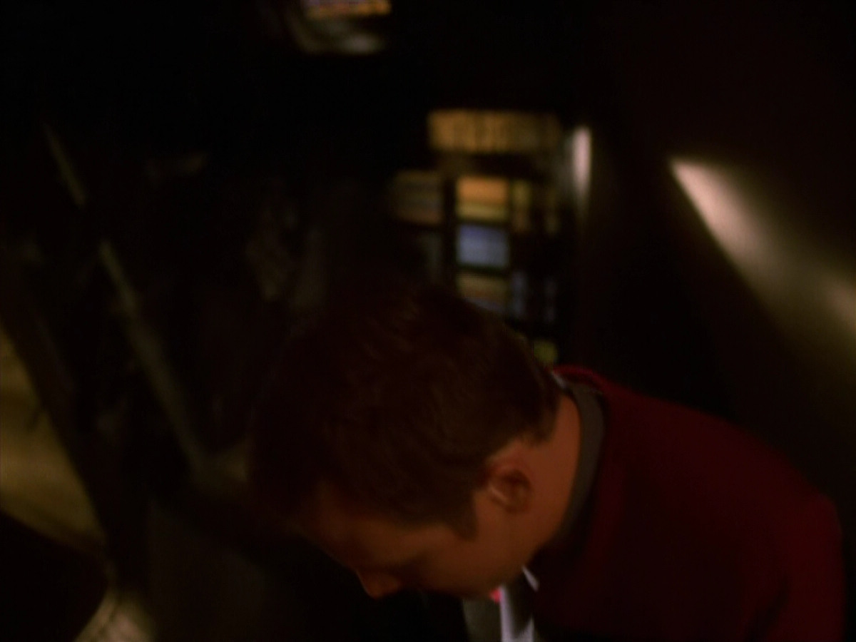 extant_StarTrek_VOY_5x13-Gravity_00641.jpg