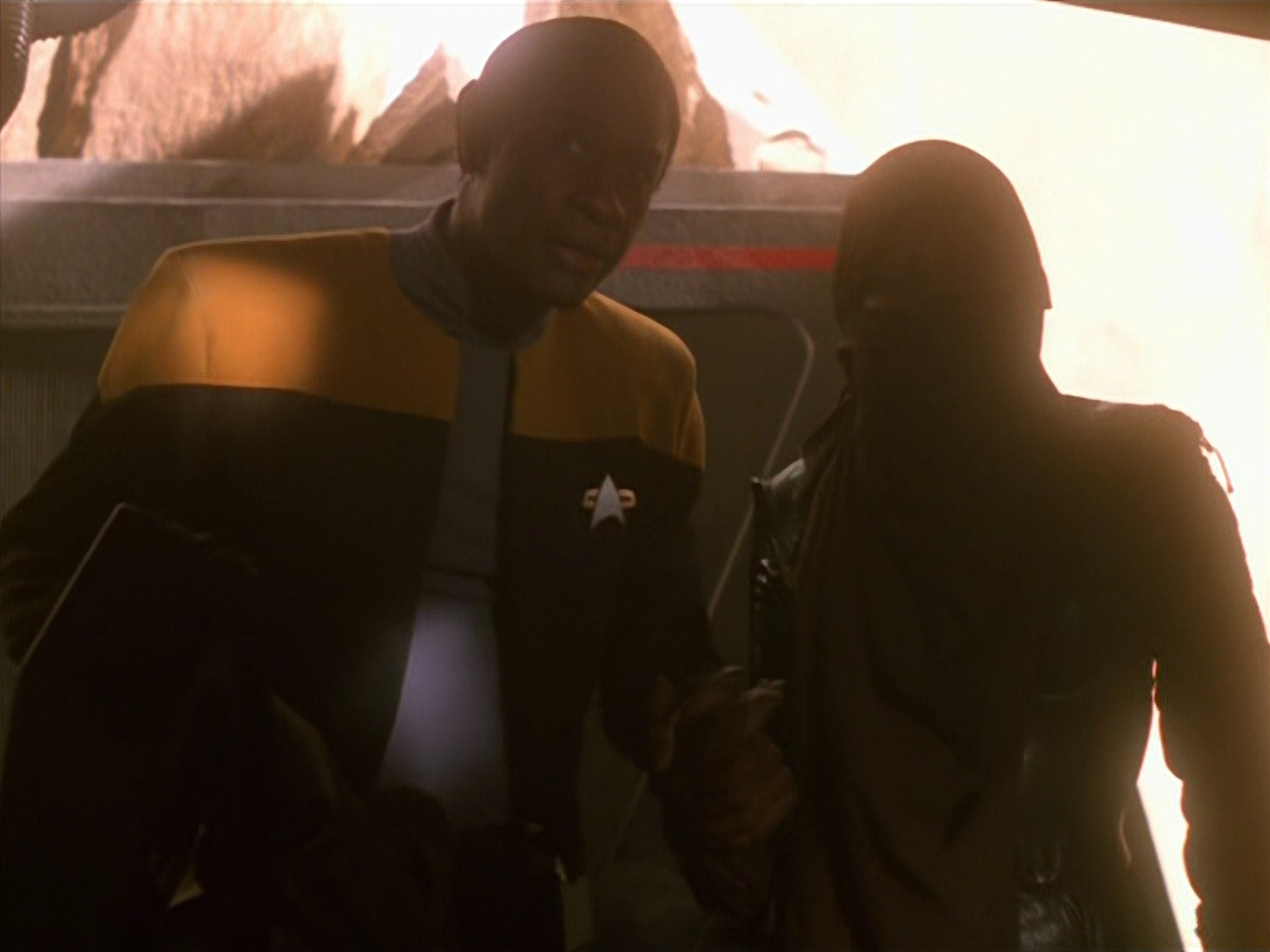 extant_StarTrek_VOY_5x13-Gravity_00837.jpg