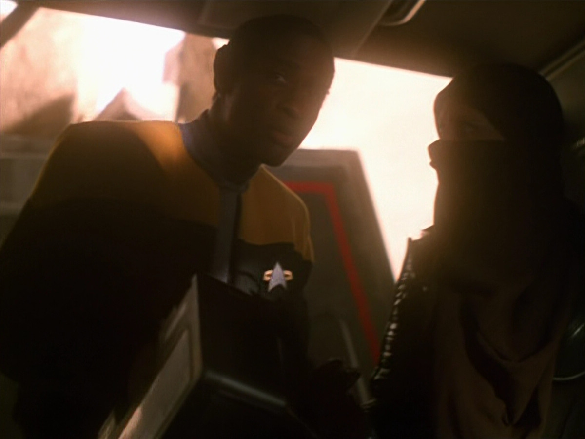 extant_StarTrek_VOY_5x13-Gravity_00839.jpg