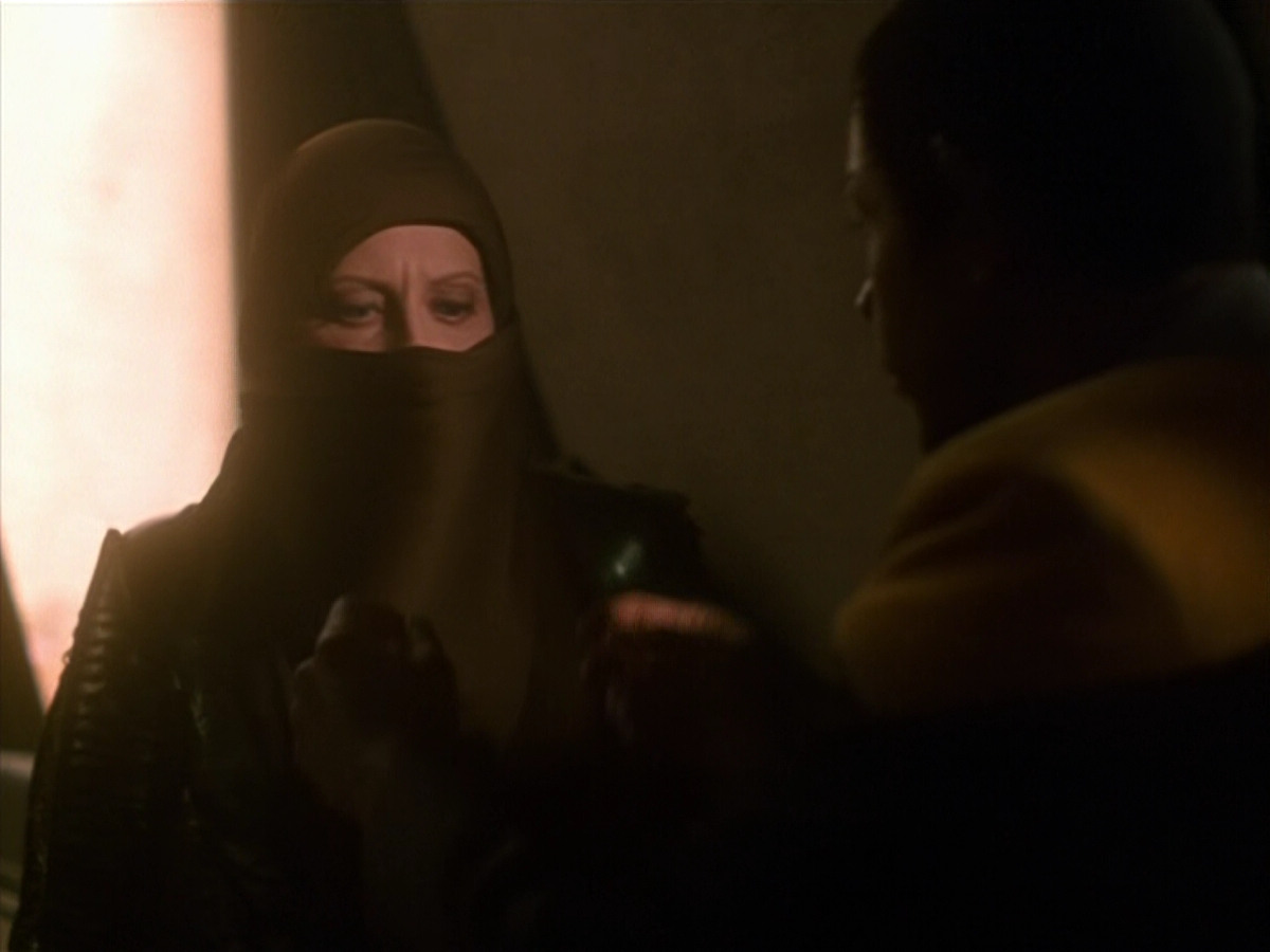 extant_StarTrek_VOY_5x13-Gravity_00852.jpg