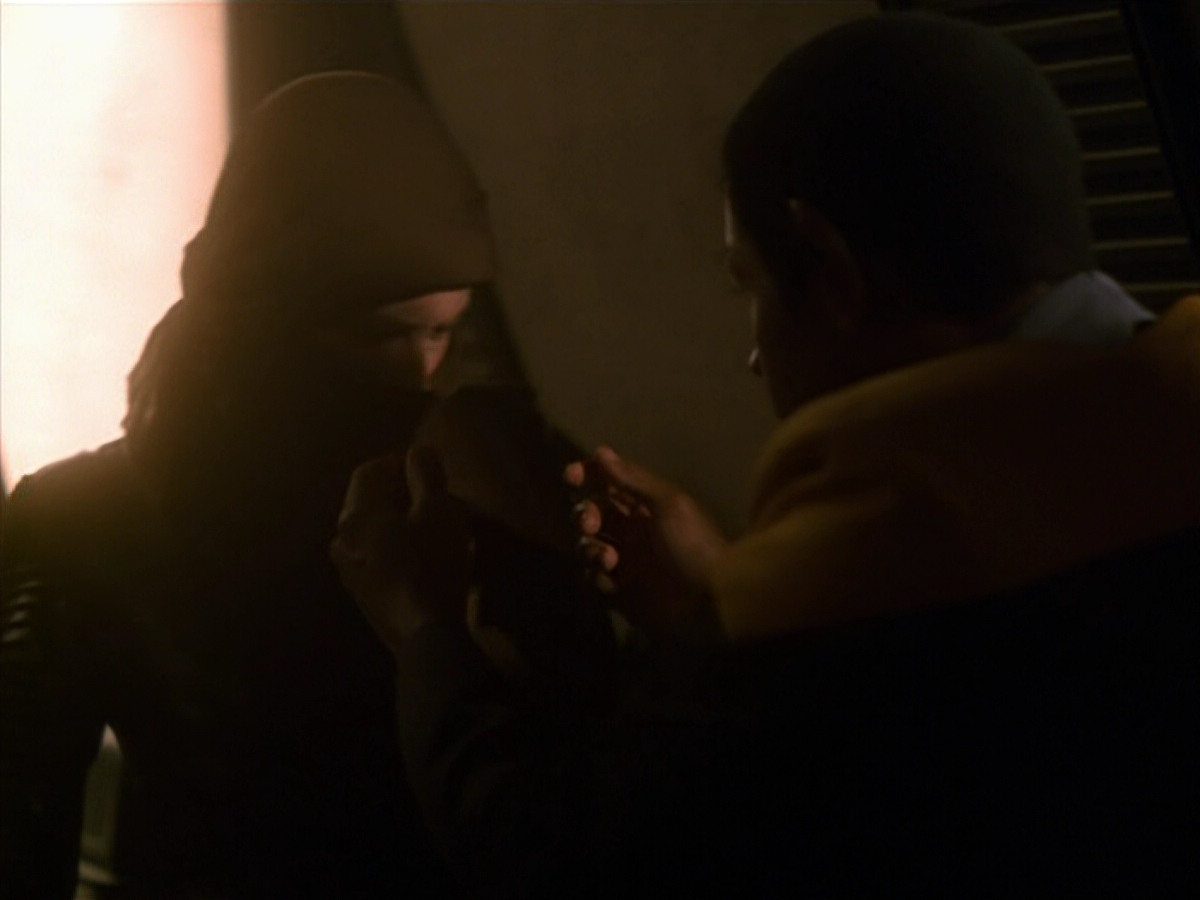 extant_StarTrek_VOY_5x13-Gravity_00853.jpg