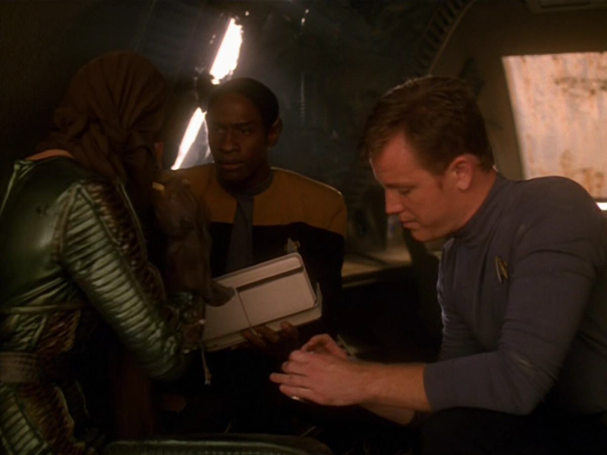 extant_StarTrek_VOY_5x13-Gravity_00902.jpg