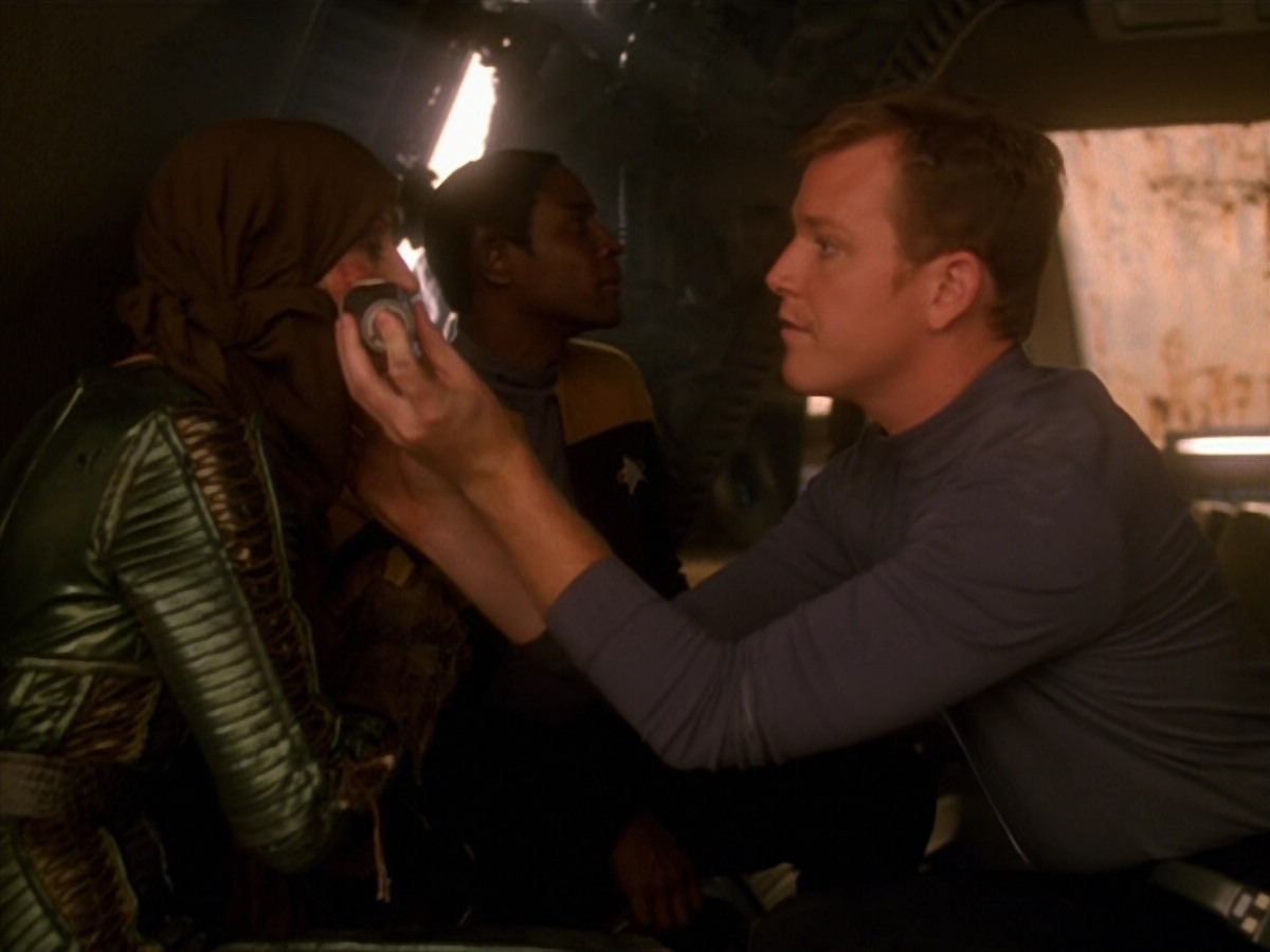 extant_StarTrek_VOY_5x13-Gravity_00910.jpg