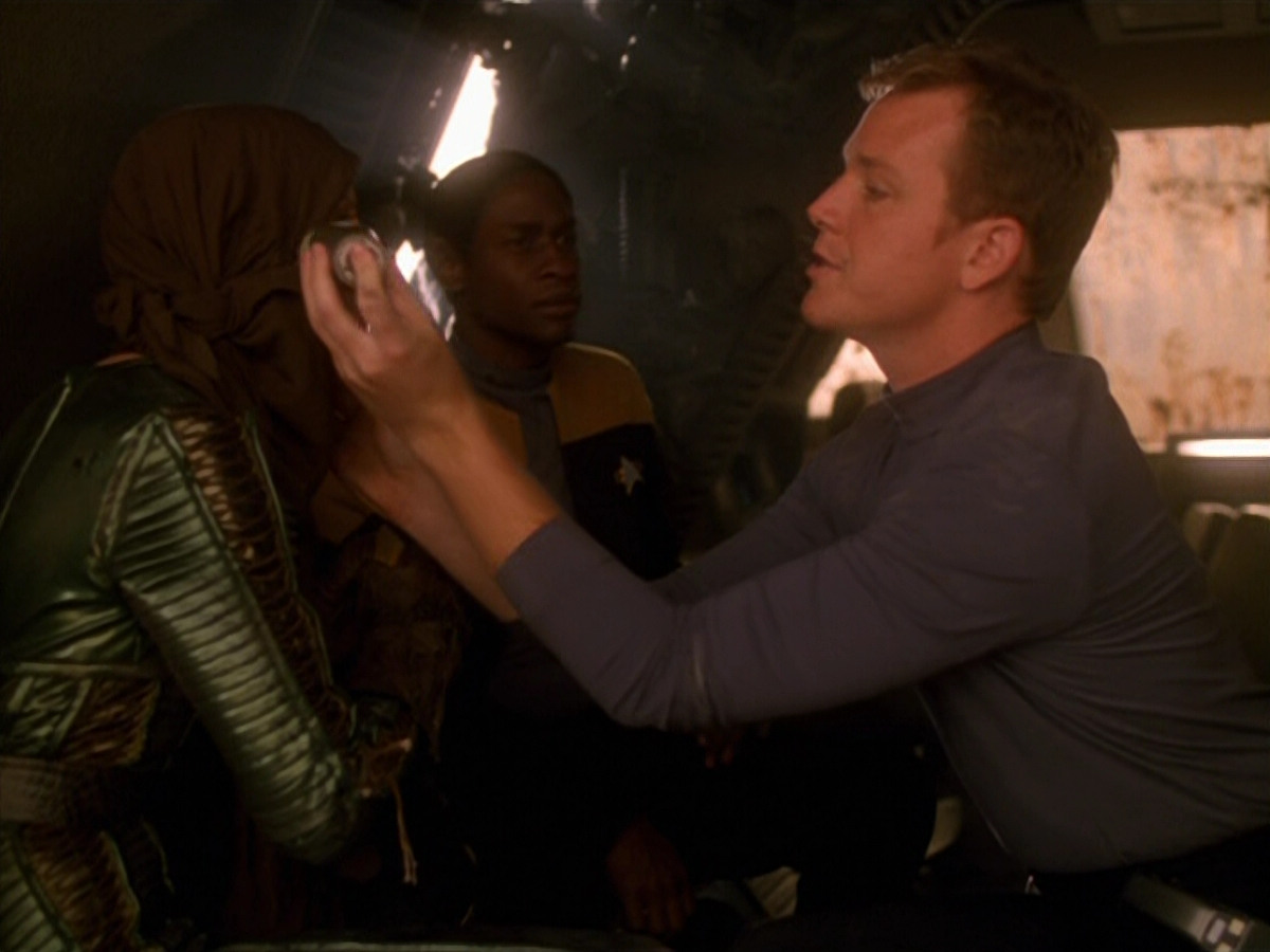 extant_StarTrek_VOY_5x13-Gravity_00914.jpg
