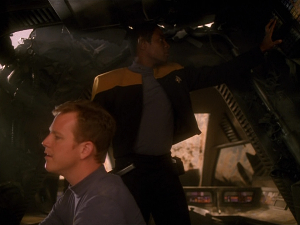 extant_StarTrek_VOY_5x13-Gravity_00924.jpg