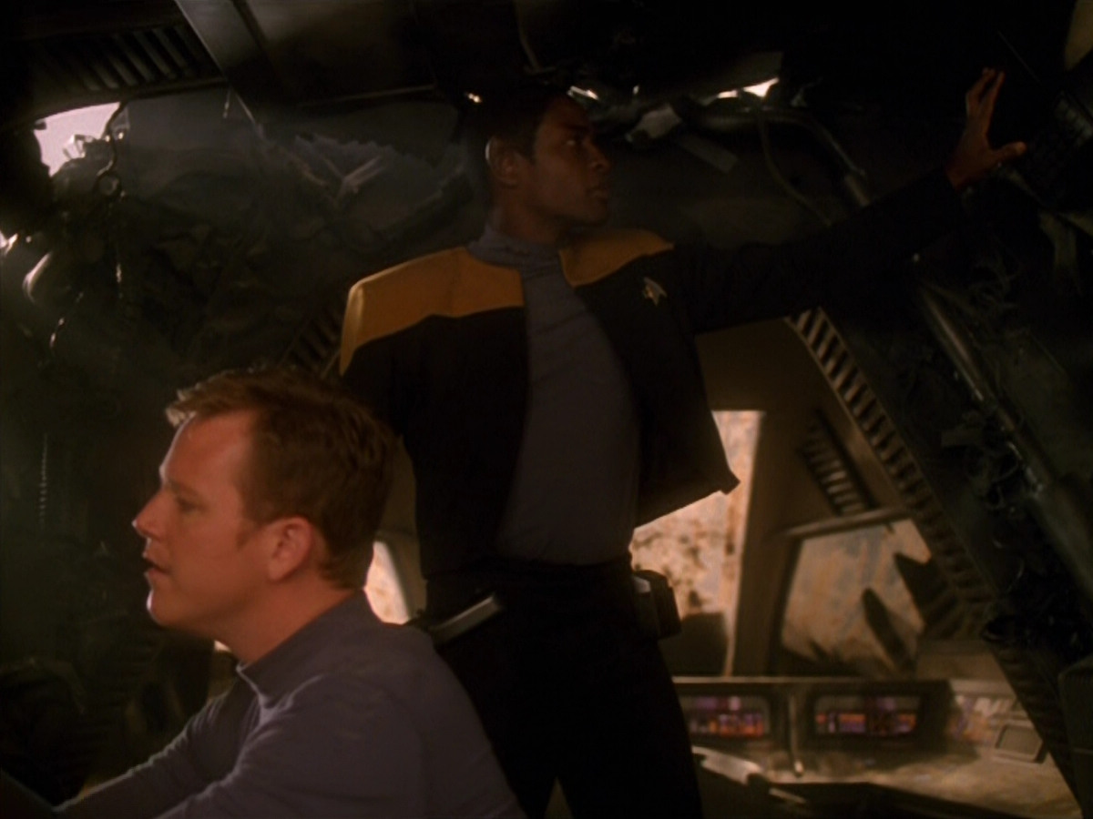 extant_StarTrek_VOY_5x13-Gravity_00925.jpg
