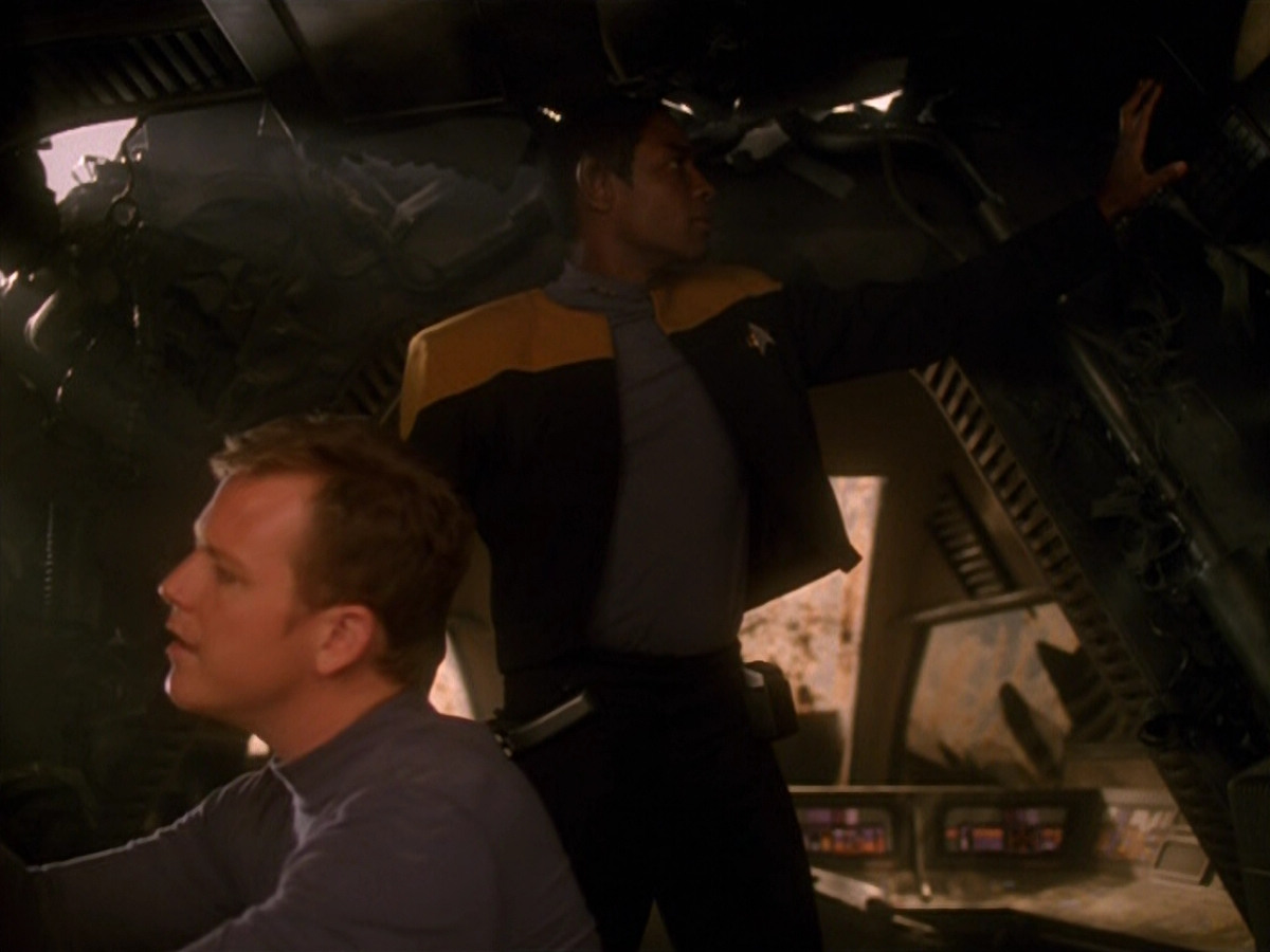 extant_StarTrek_VOY_5x13-Gravity_00926.jpg