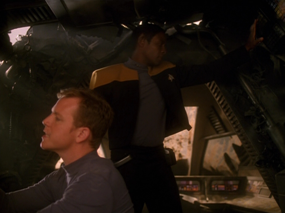 extant_StarTrek_VOY_5x13-Gravity_00927.jpg
