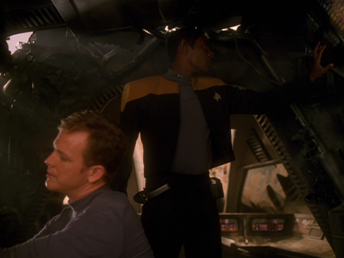 extant_StarTrek_VOY_5x13-Gravity_00935.jpg