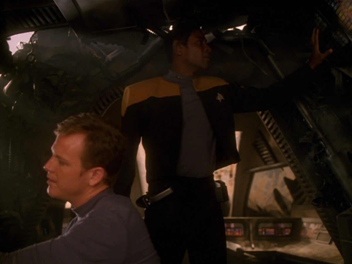 extant_StarTrek_VOY_5x13-Gravity_00937.jpg