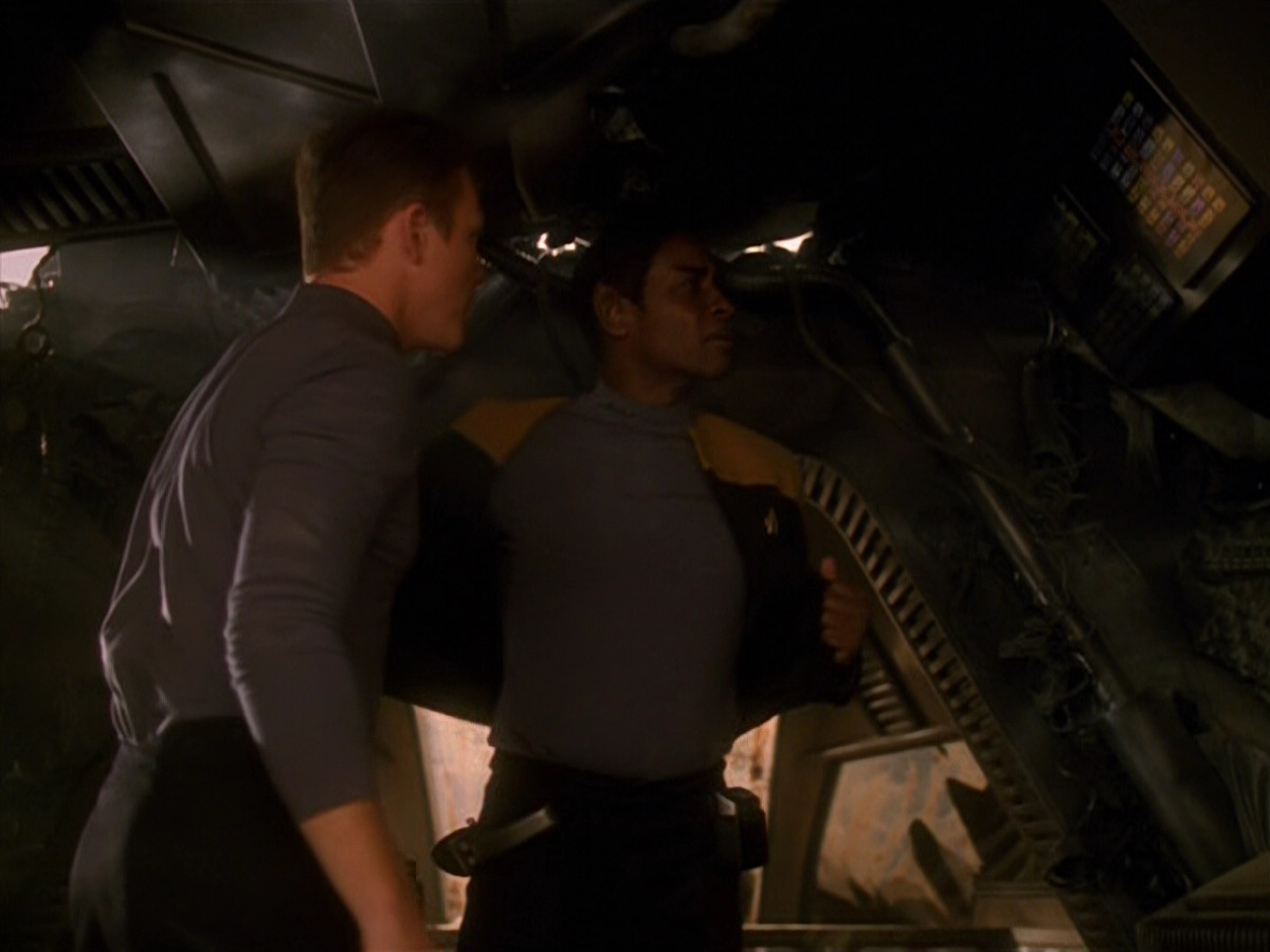 extant_StarTrek_VOY_5x13-Gravity_00943.jpg