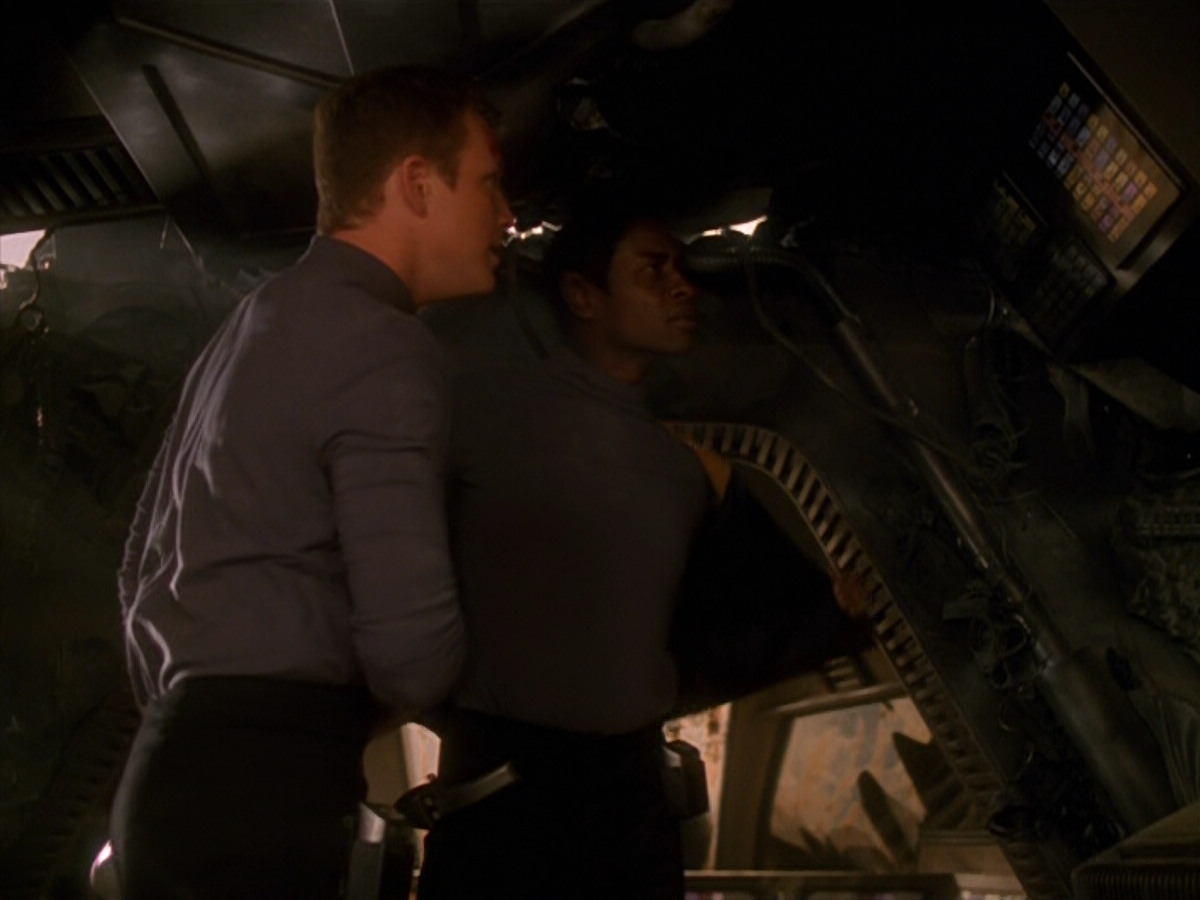 extant_StarTrek_VOY_5x13-Gravity_00944.jpg