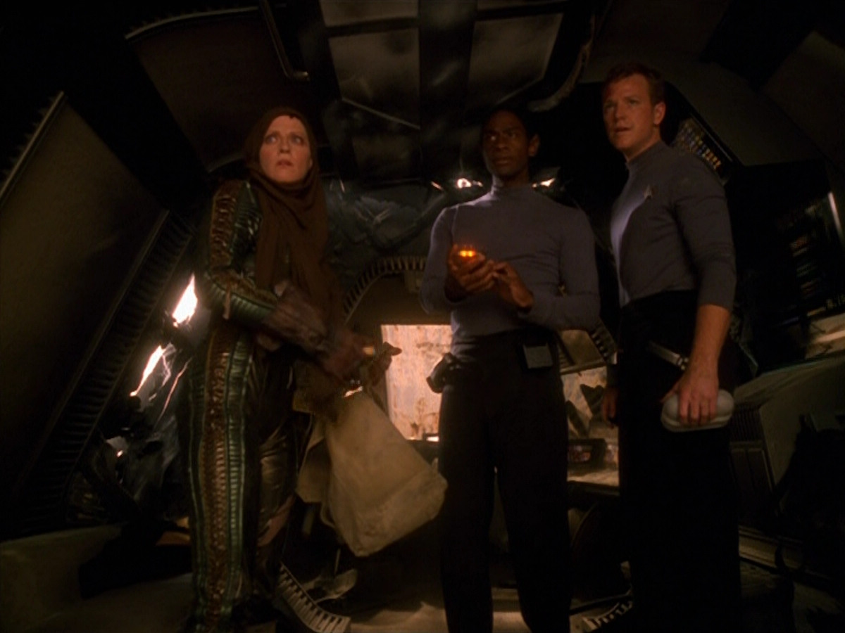 extant_StarTrek_VOY_5x13-Gravity_00990.jpg