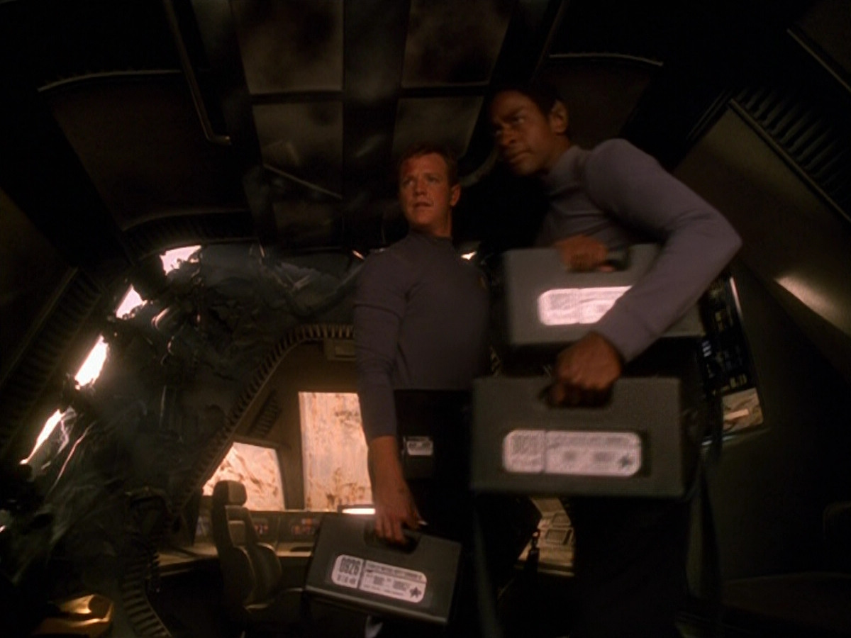 extant_StarTrek_VOY_5x13-Gravity_01012.jpg