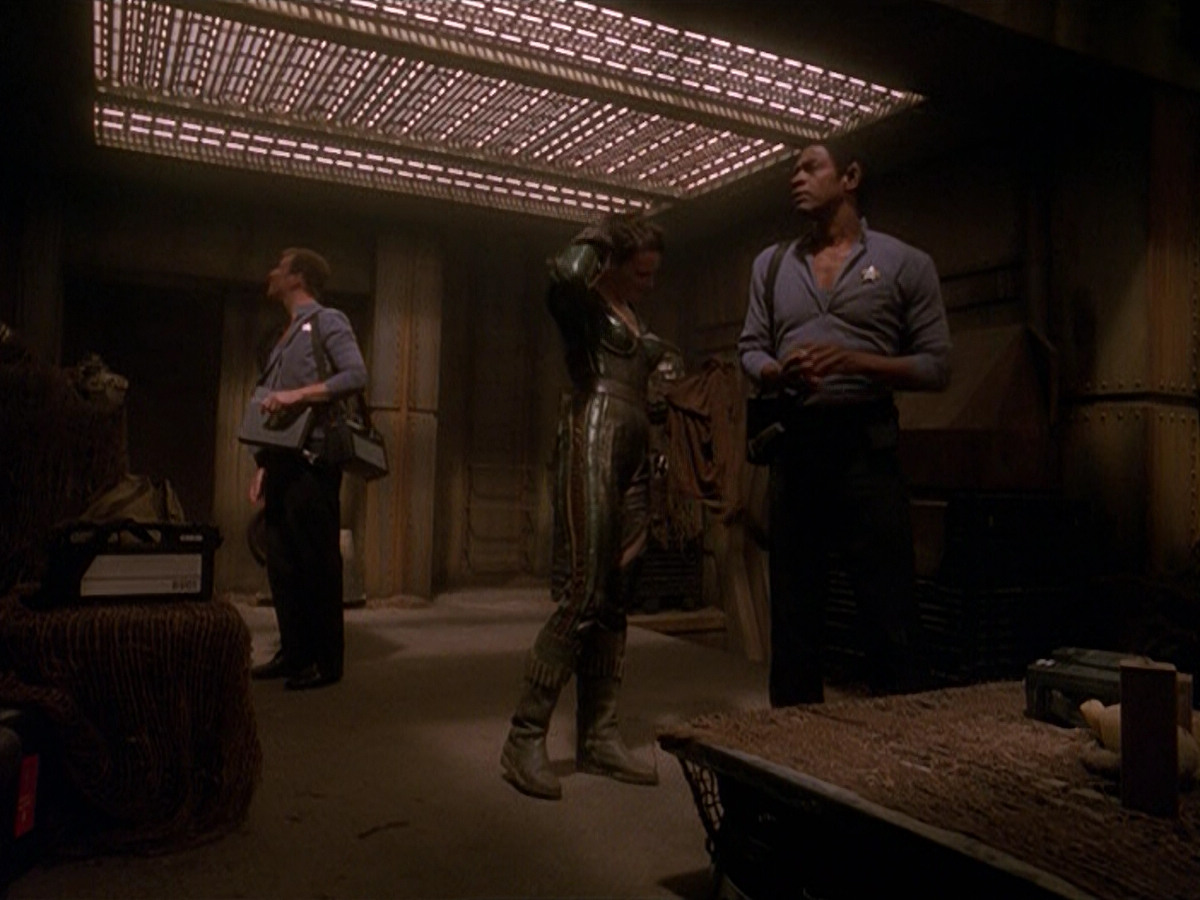 extant_StarTrek_VOY_5x13-Gravity_01114.jpg