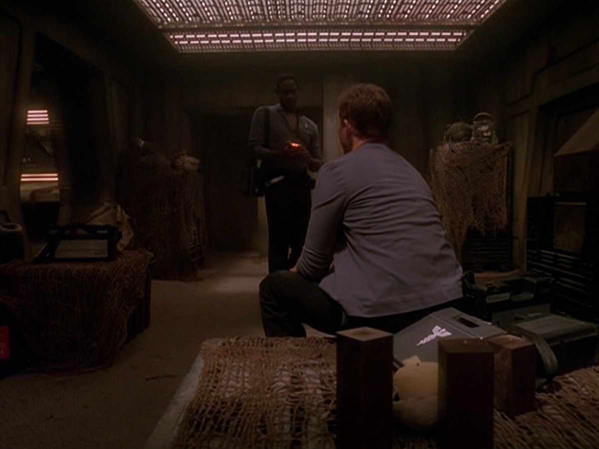 extant_StarTrek_VOY_5x13-Gravity_01138.jpg