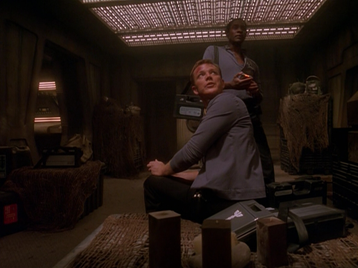 extant_StarTrek_VOY_5x13-Gravity_01141.jpg