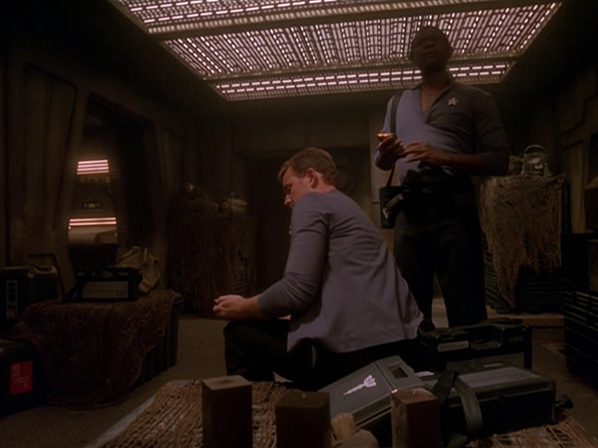 extant_StarTrek_VOY_5x13-Gravity_01143.jpg