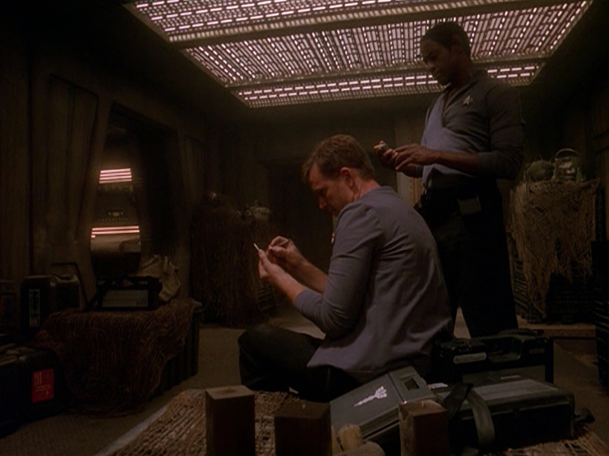 extant_StarTrek_VOY_5x13-Gravity_01148.jpg