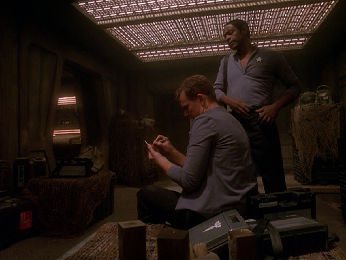 extant_StarTrek_VOY_5x13-Gravity_01155.jpg