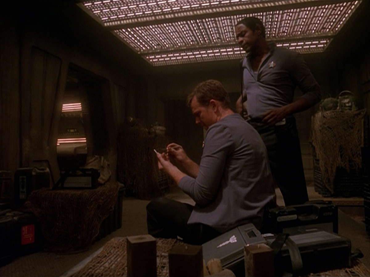 extant_StarTrek_VOY_5x13-Gravity_01156.jpg