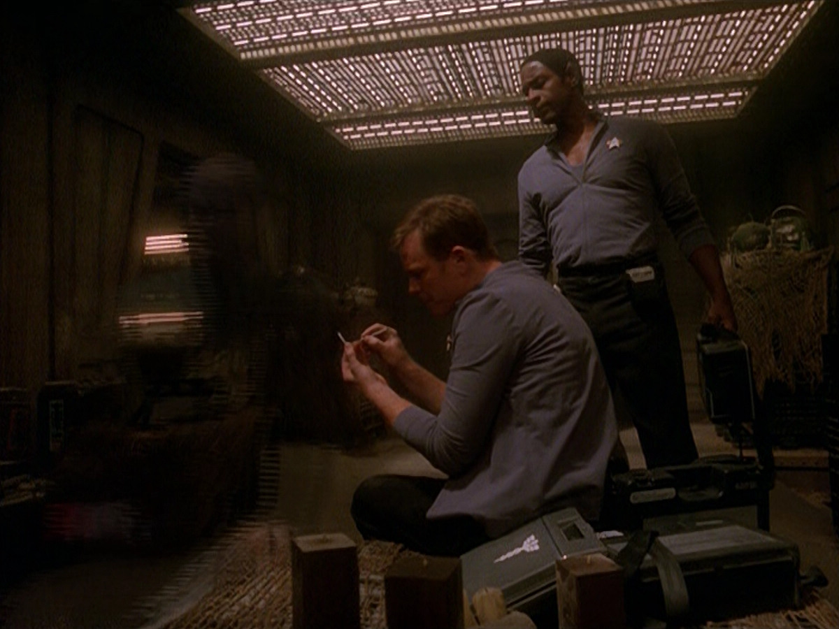 extant_StarTrek_VOY_5x13-Gravity_01164.jpg