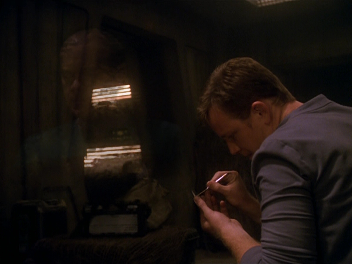 extant_StarTrek_VOY_5x13-Gravity_01170.jpg
