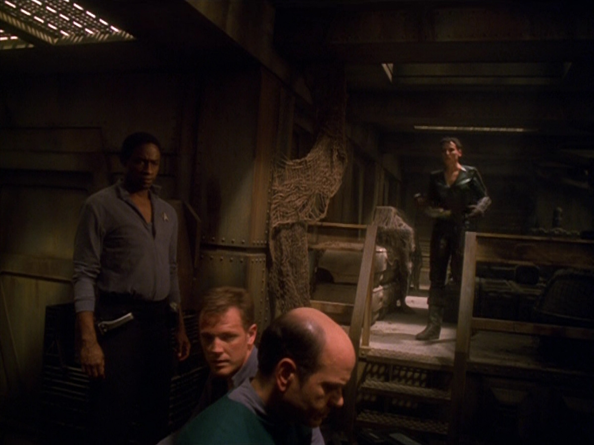 extant_StarTrek_VOY_5x13-Gravity_01180.jpg
