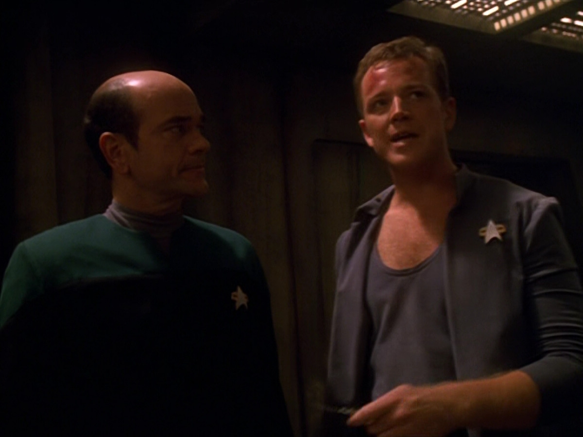 extant_StarTrek_VOY_5x13-Gravity_01203.jpg