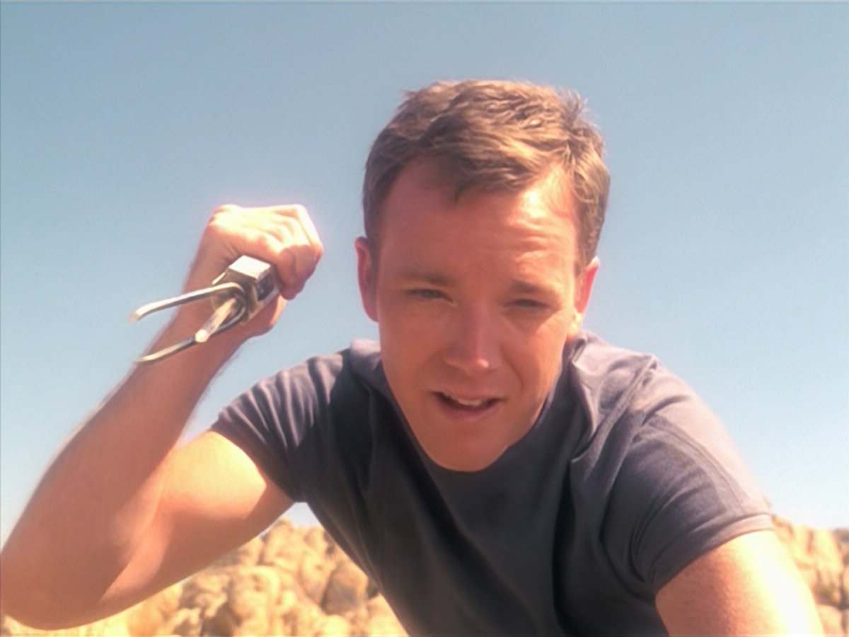 extant_StarTrek_VOY_5x13-Gravity_01281.jpg