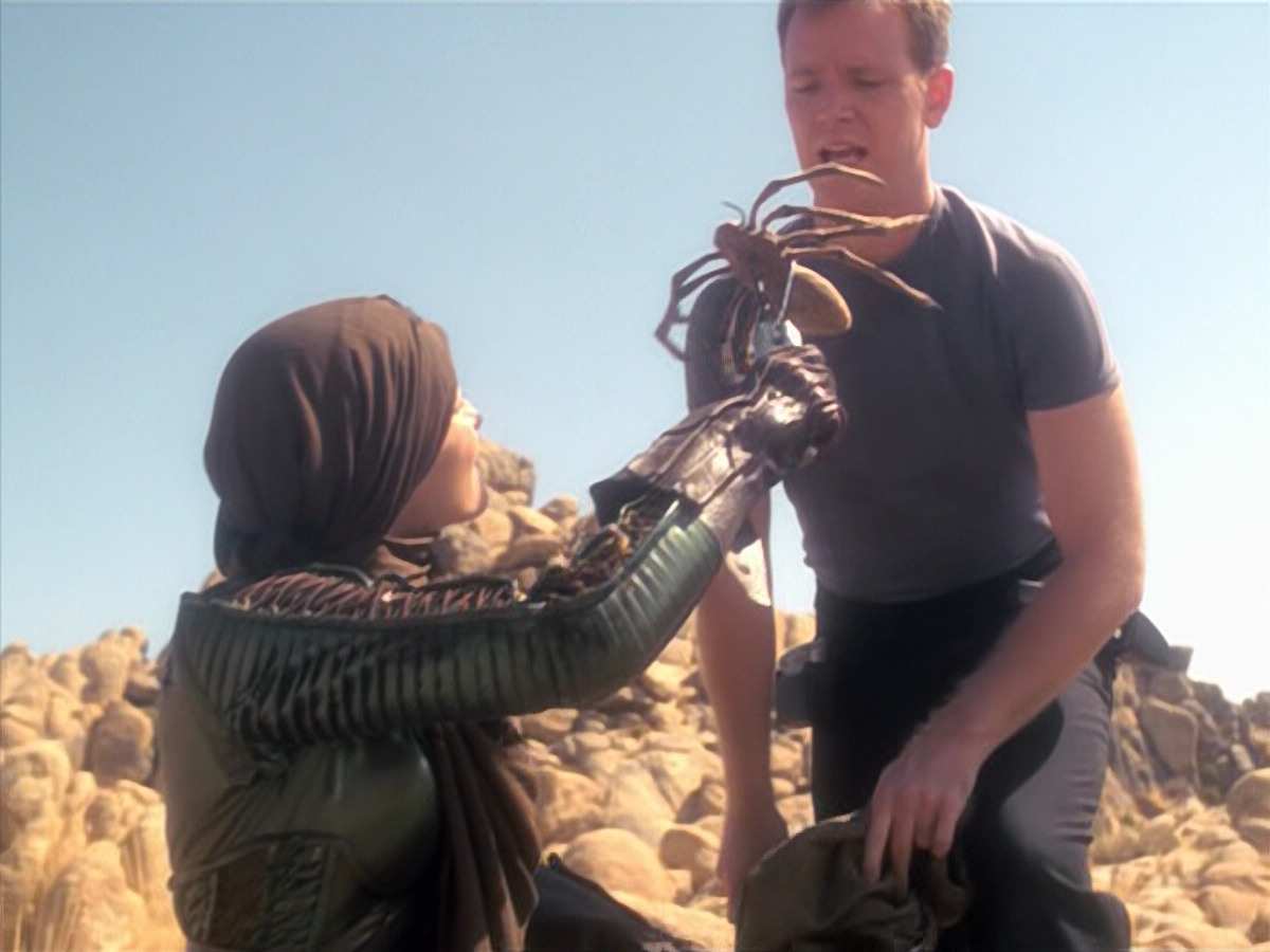 extant_StarTrek_VOY_5x13-Gravity_01340.jpg