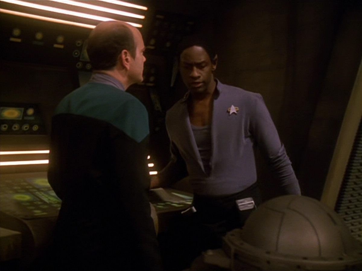 extant_StarTrek_VOY_5x13-Gravity_01361.jpg