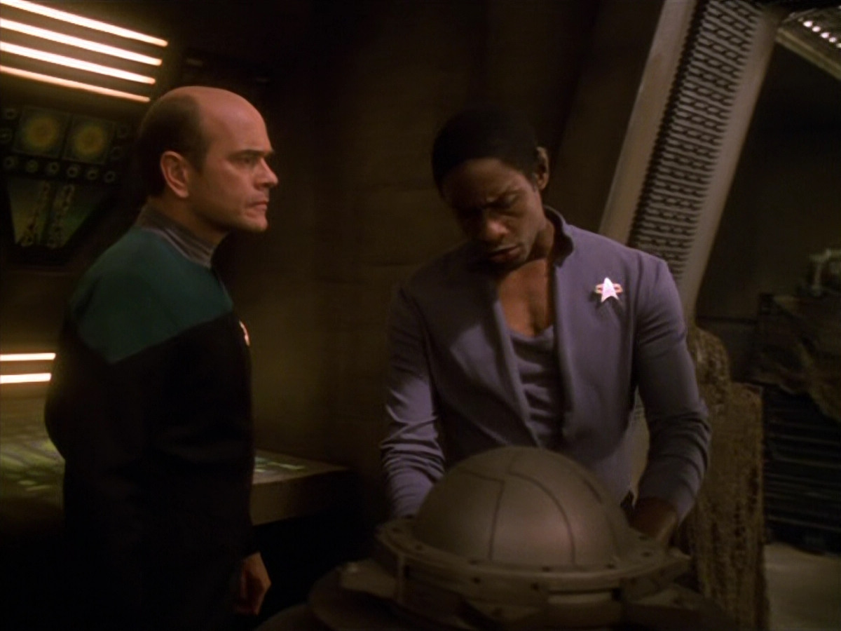 extant_StarTrek_VOY_5x13-Gravity_01363.jpg