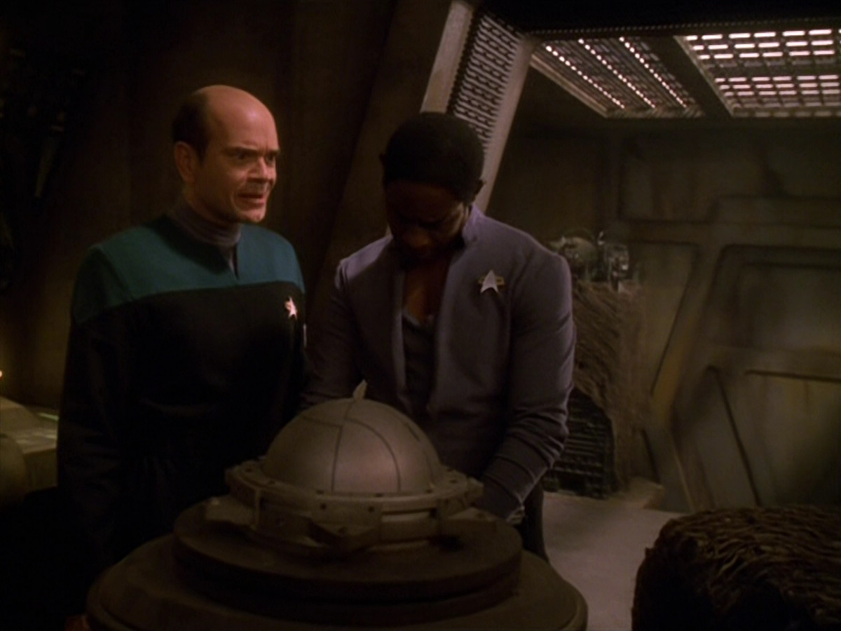 extant_StarTrek_VOY_5x13-Gravity_01366.jpg