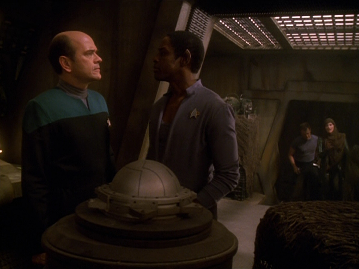 extant_StarTrek_VOY_5x13-Gravity_01372.jpg