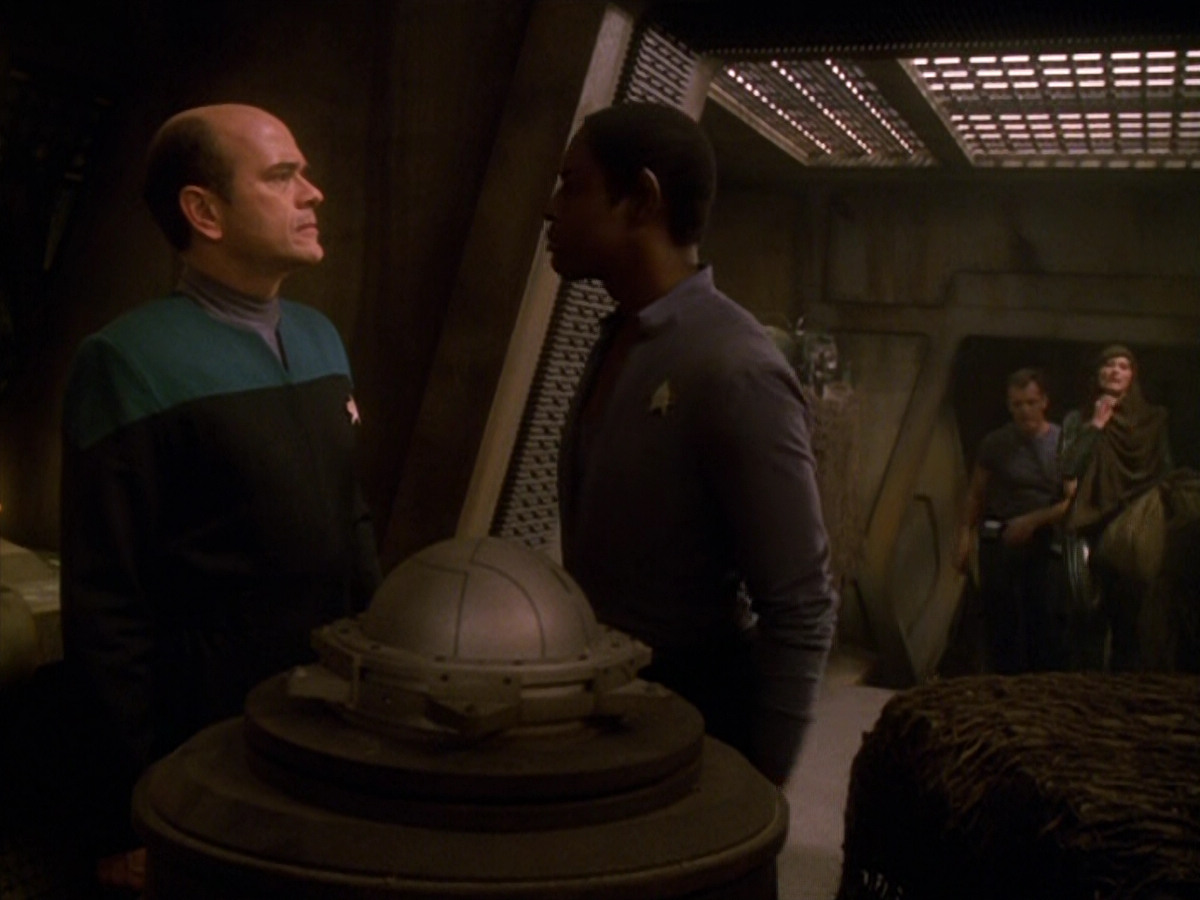 extant_StarTrek_VOY_5x13-Gravity_01373.jpg