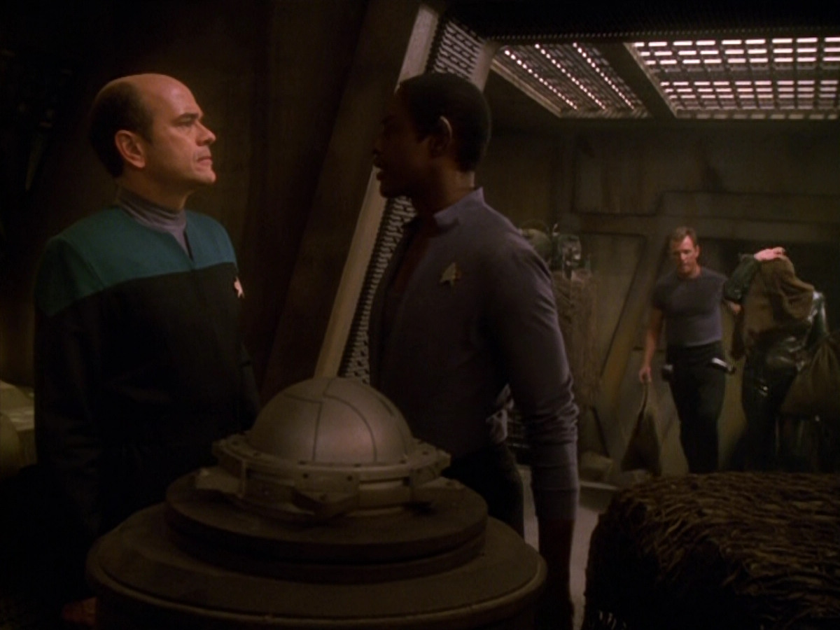 extant_StarTrek_VOY_5x13-Gravity_01374.jpg
