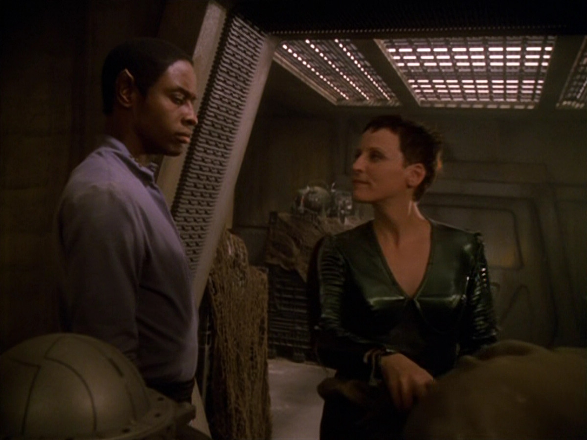 extant_StarTrek_VOY_5x13-Gravity_01393.jpg