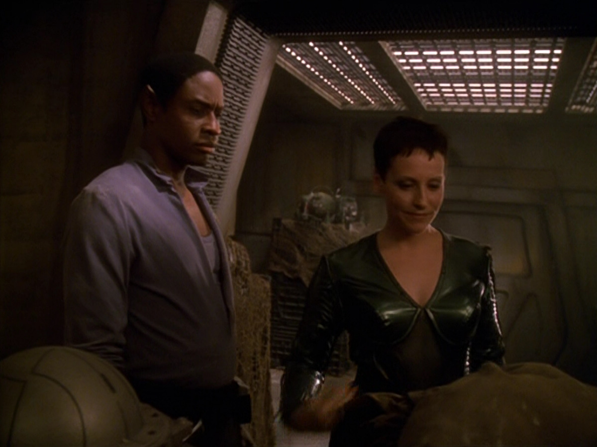 extant_StarTrek_VOY_5x13-Gravity_01394.jpg