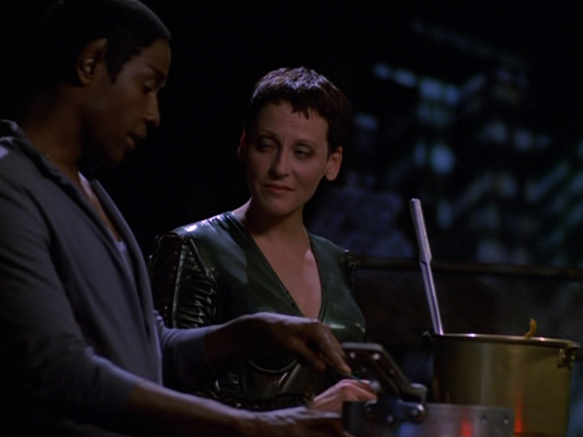 extant_StarTrek_VOY_5x13-Gravity_01407.jpg