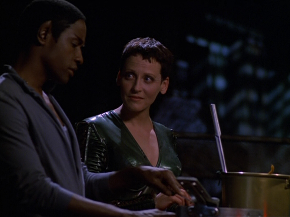 extant_StarTrek_VOY_5x13-Gravity_01408.jpg