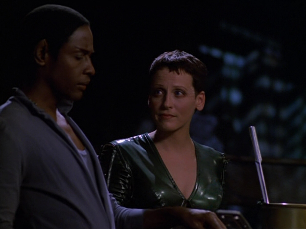 extant_StarTrek_VOY_5x13-Gravity_01412.jpg