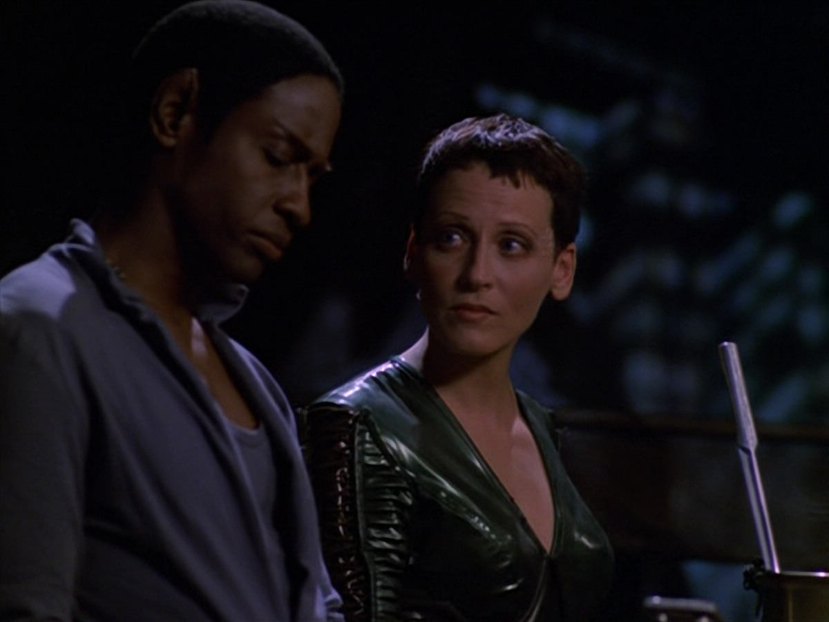 extant_StarTrek_VOY_5x13-Gravity_01417.jpg